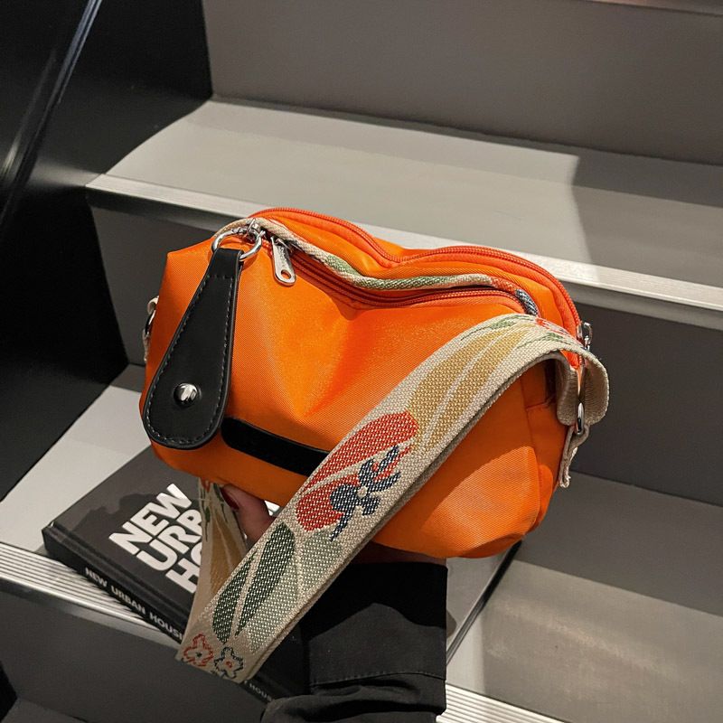 Borsa a tracolla da donna in tela alla moda, semplice, con tracolla larga e design a spalla singola, 2025_voghion.com