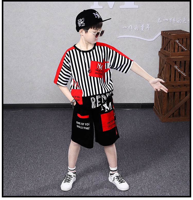 Abbigliamento per bambini, completo per ragazzi, maglietta estiva a maniche corte a righe, ragazzi grandi, versione coreana, pantaloni divisi, due pezzi_voghion.com