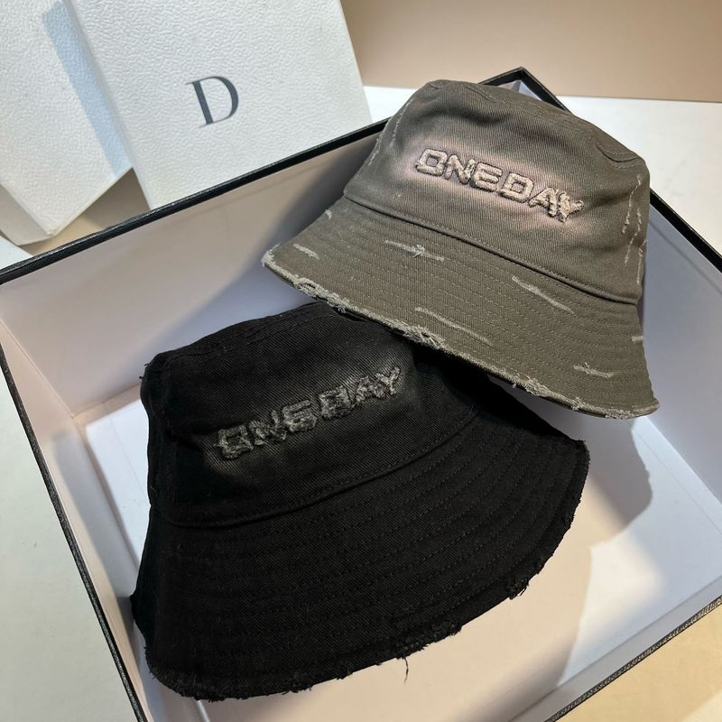 2025 American Washed Brushed Cotton Fisherman Spring And Autumn New Style Ripped Embroidered Letters Casual Outdoor Travel_voghion.com