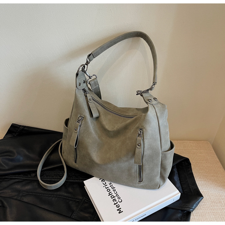 Sacs à bandoulière pour femme, avec une texture fine, pour les étudiantes en cours. Sac à bandoulière simple de grande capacité pour les déplacements quotidiens. Sacs fourre-tout._voghion.com