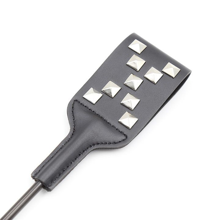 BDSM-Lederpaddel mit Metallnieten – X-förmiges PU-Spankingpaddel für Erwachsene, sinnliche Massage und Bühnenauftritte_voghion.com