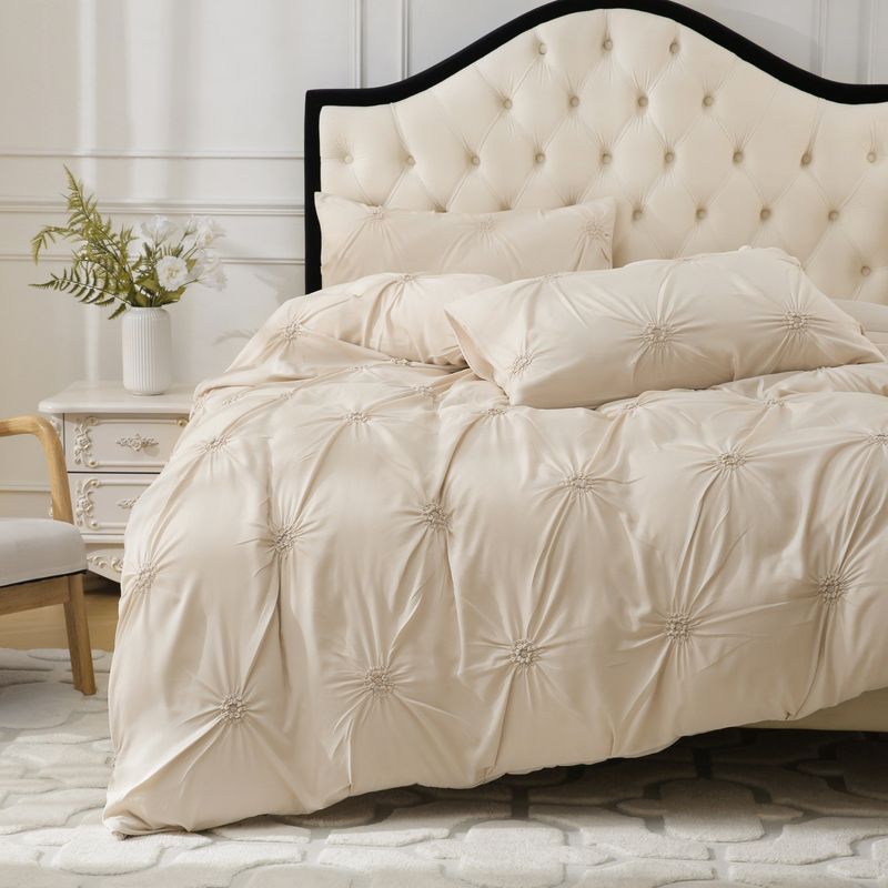 Embossed Floral Duvet Cover Set - Beige Pleated Textured Bedding 3-Piece With Pillowcases - Luxury Hotel Style Home Textile_voghion.com