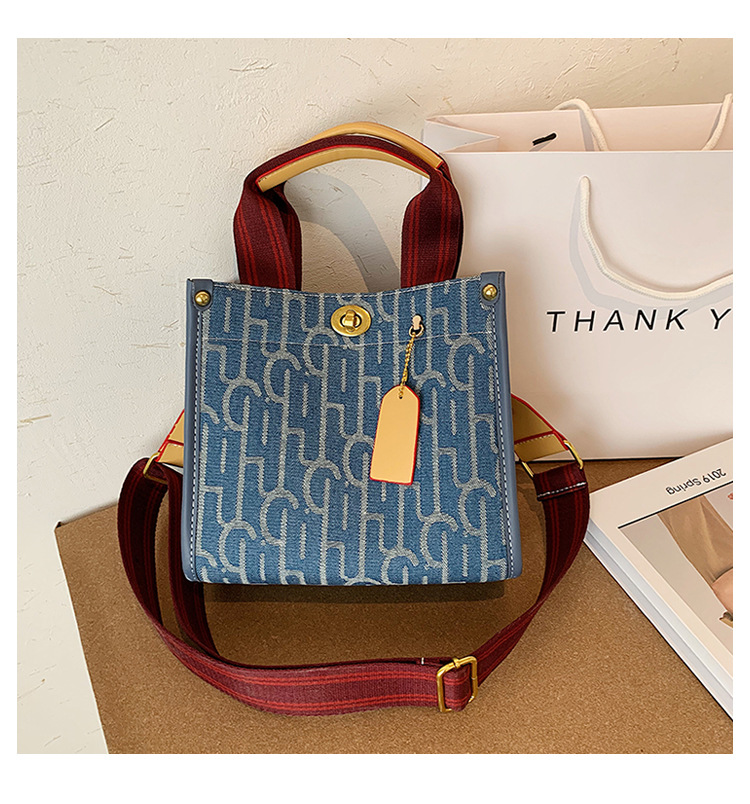 Autumn and winter new printed letters for women Tote Kor home large capacity shopping bag shoulder crossbody bag_voghion.com