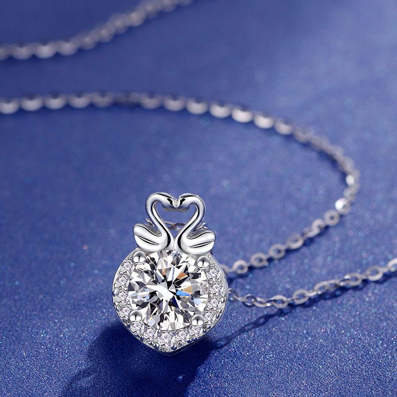 Tancise Luxury Personality Silver Moissanite Pendant Necklace Women's Classic Tide Party Gift_voghion.com