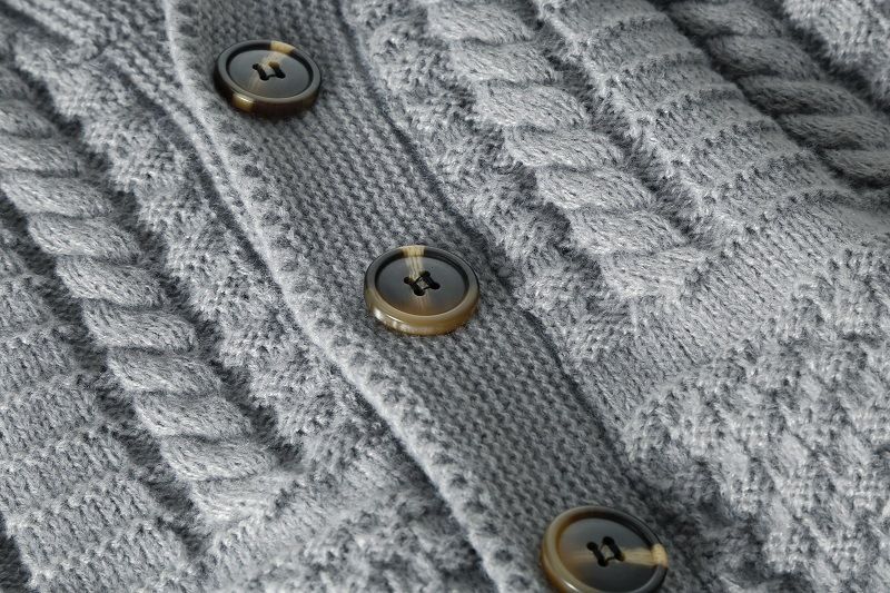 Herren-Strickjacke mit gedrehtem Strickmuster und Revers, einfarbiger Freizeitpullover für Herren, schmal geschnittener Langarmpullover, warme Winterjacke mit offener Vorderseite_voghion.com