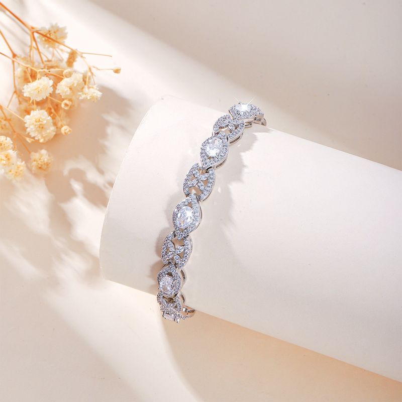 Joias femininas, joias da moda, joias de mão com micro incrustações, pulseira de zircônia, joias de mão, joias da moda, todas as combinações_voghion.com