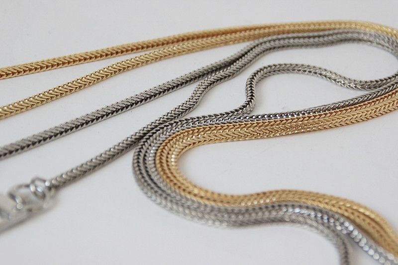 Accessori da donna in metallo casual da 3 mm, catena piatta in osso di serpente color oro_voghion.com