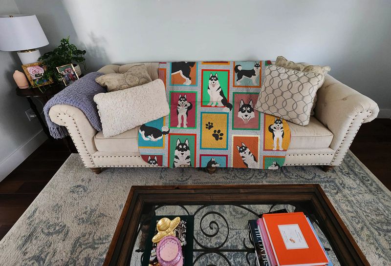 Lots of Siberian Husky Quilted Blanket 50x60 Artwork Pattern Quilted Throw Blanket for Bed, Couch, Sofa, Soft and Lightweight_voghion.com