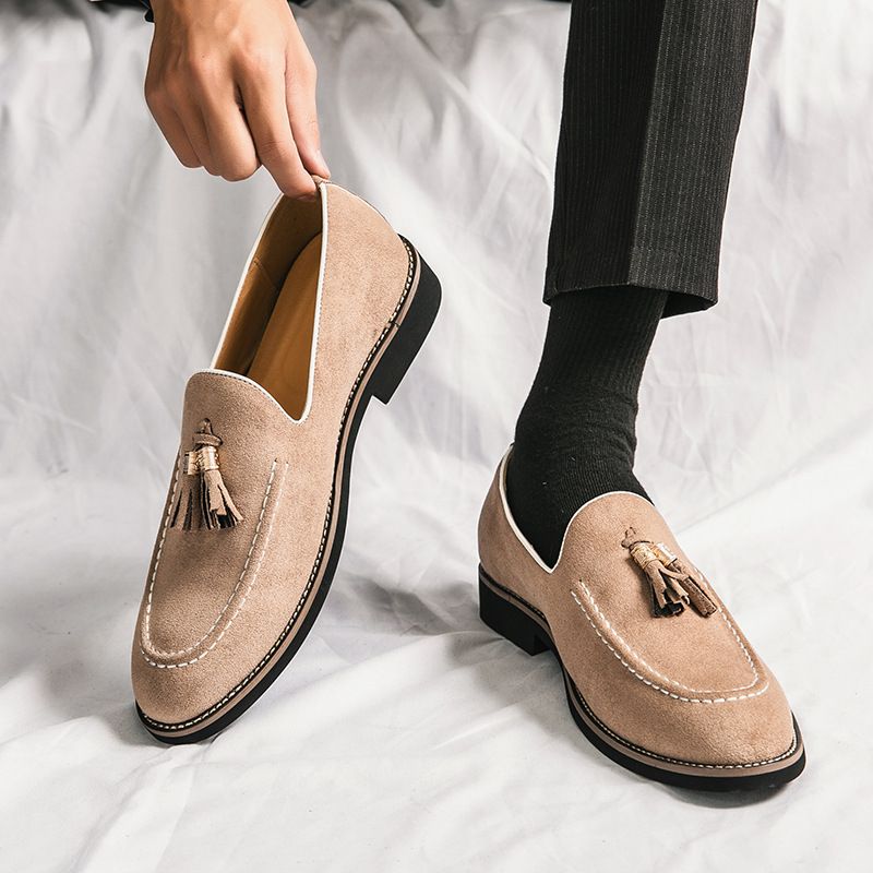 Men's Small Leather Shoes With One Foot Lazy Shoes Business Casual Fringed Loafers_voghion.com