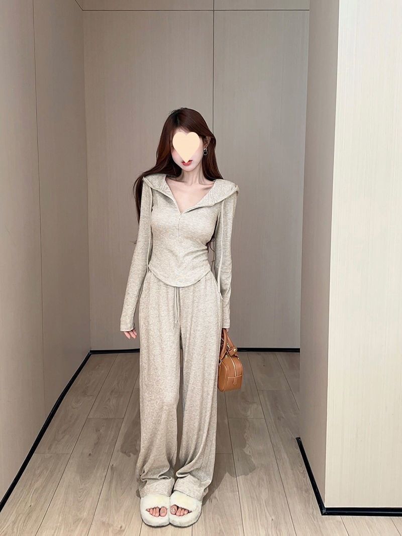 ActiveGo 2024 Autumn Women's Sports Casual Hoodie French Simple Short Top Wide-Leg Pants Two-Piece Set_voghion.com