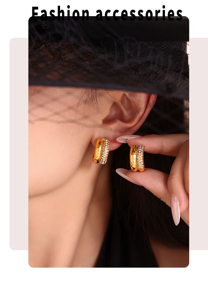 Pendientes retro de doble C con diamantes adhesivos, modernos y de temperamento, de acero inoxidable y oro de 18 quilates, con forma de media luna, que no se decoloran._voghion.com