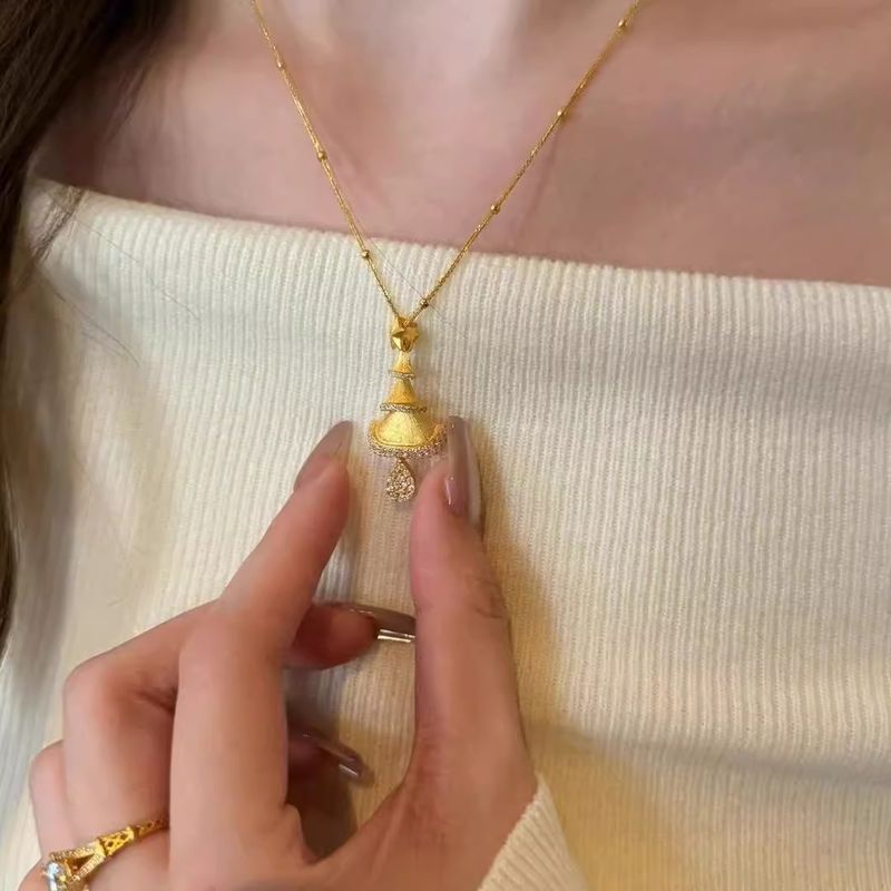 nowy Night Dream Parkling Gold Brushed Christmas Tree Tar Necklace Versatile Exquisite High-end Elegant Collarbone_voghion.com