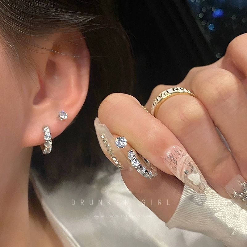 Light Luxury Versatile Ancora Red Atmosphere For Women Fashionable Temperament High-end Feel Square Round Face Hoop_voghion.com