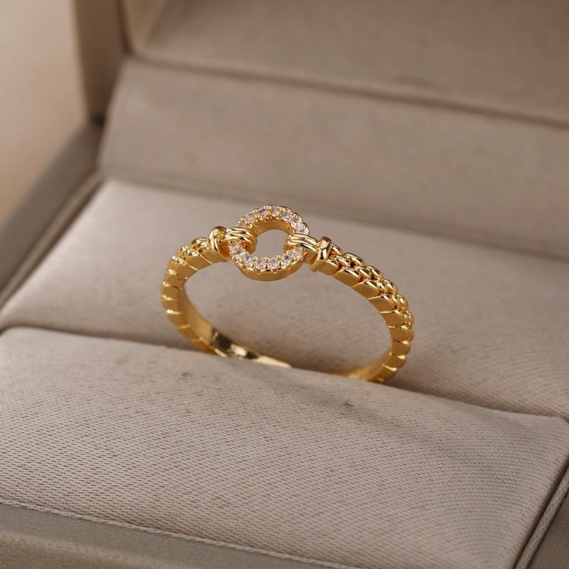 Pronta consegna Zircone Acciaio Inossidabile O Forma Geometrica Aperto Regolabile per Donna Colore Oro Anello Moda Popolare Accessori Gioielleria_voghion.com