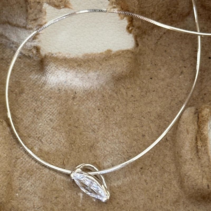 Collar de diamantes con forma de ojo de caballo y gota de agua para mujer, estilo Ins, minimalista francés, lujo ligero, diseño de nicho, azul_voghion.com