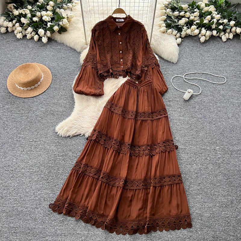 French Retro Heavy Hollow Lace Splicing Lantern Sleeve Short Shirt High Waist Big Swing Skirt Autumn Suit_voghion.com