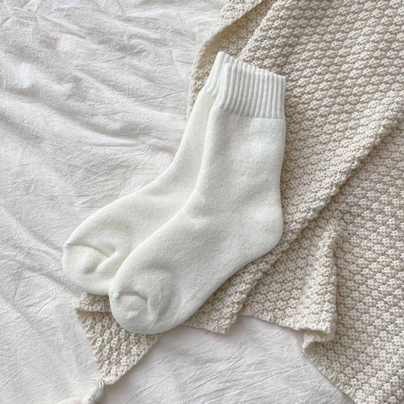 New winter socks for women, thickened brushed warm socks, mid tube socks, ladies' confinement socks, floor towel socks, mid tube socks_voghion.com