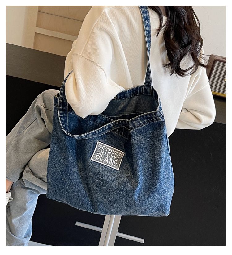 Stor volumen Tote denimtaske med broderet monogram enkelt skuldertaske_voghion.com