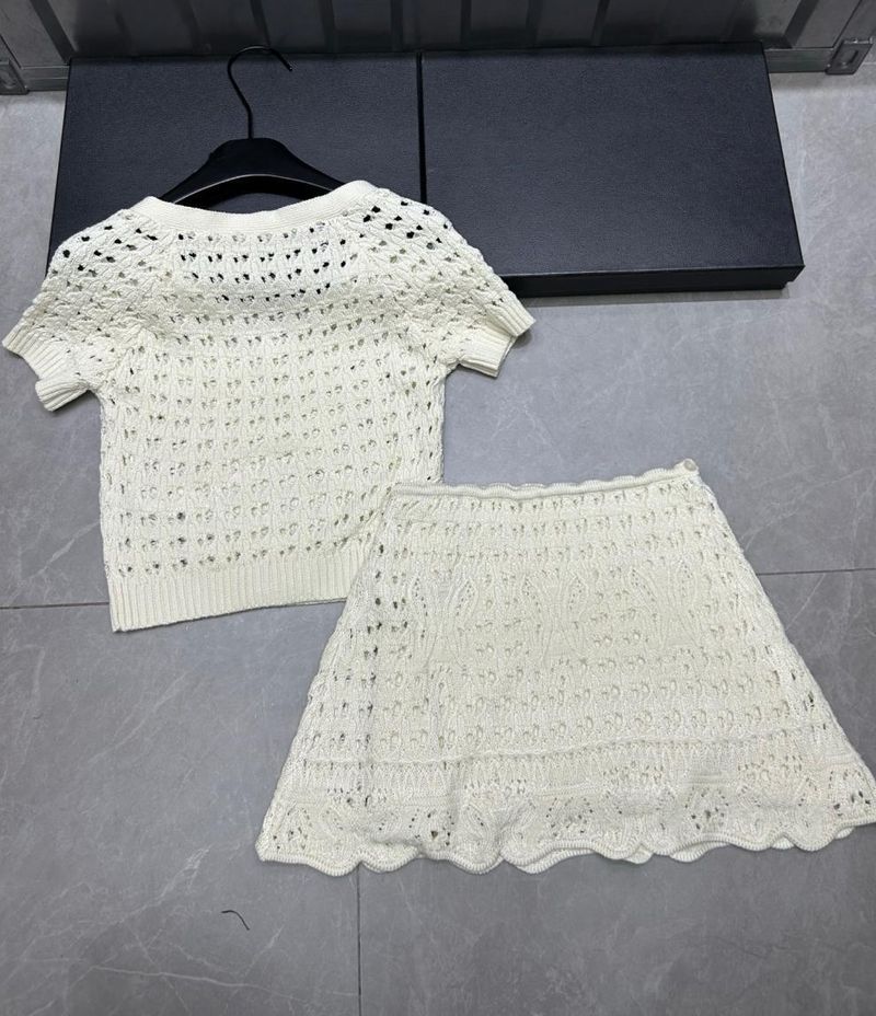 High-Quality 25-Year Summer New Dijia Butterfly Hollow Short-Sleeve Pullover + Knitted Half-Skirt Women's Two-Piece Set_voghion.com