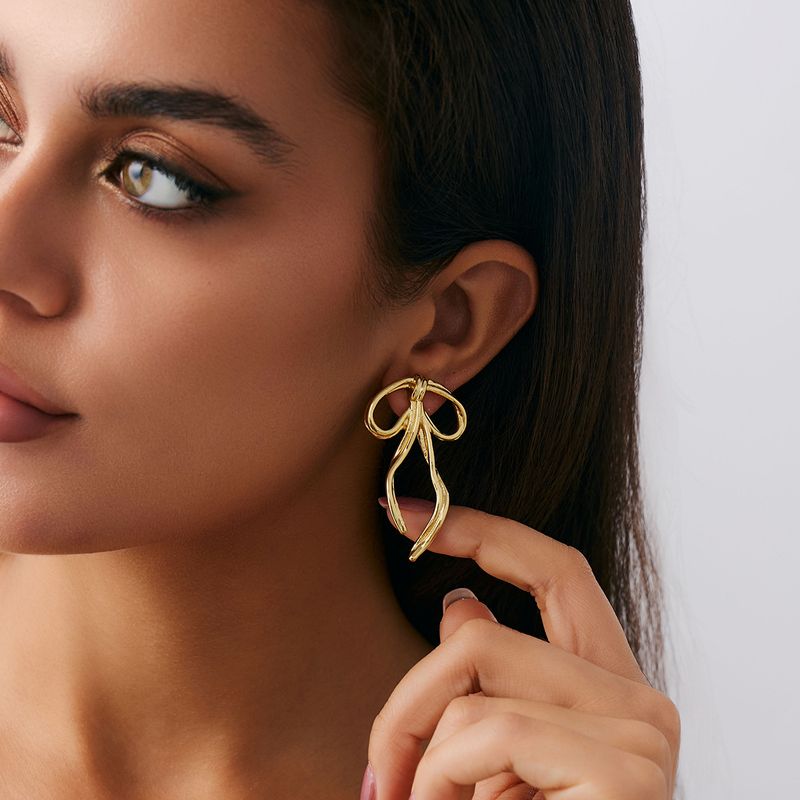 Orecchini pendenti con perle e girasole plissettati, linea di moda Ins, clip per orecchini a clip_voghion.com