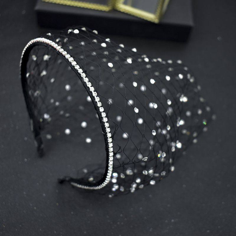 Faixa de cabelo com véu de cristal brilhante para mulheres - elegante acessório de cabeça para noivas com malha densa de strass, perfeito para casamentos, festas e ocasiões especiais_voghion.com