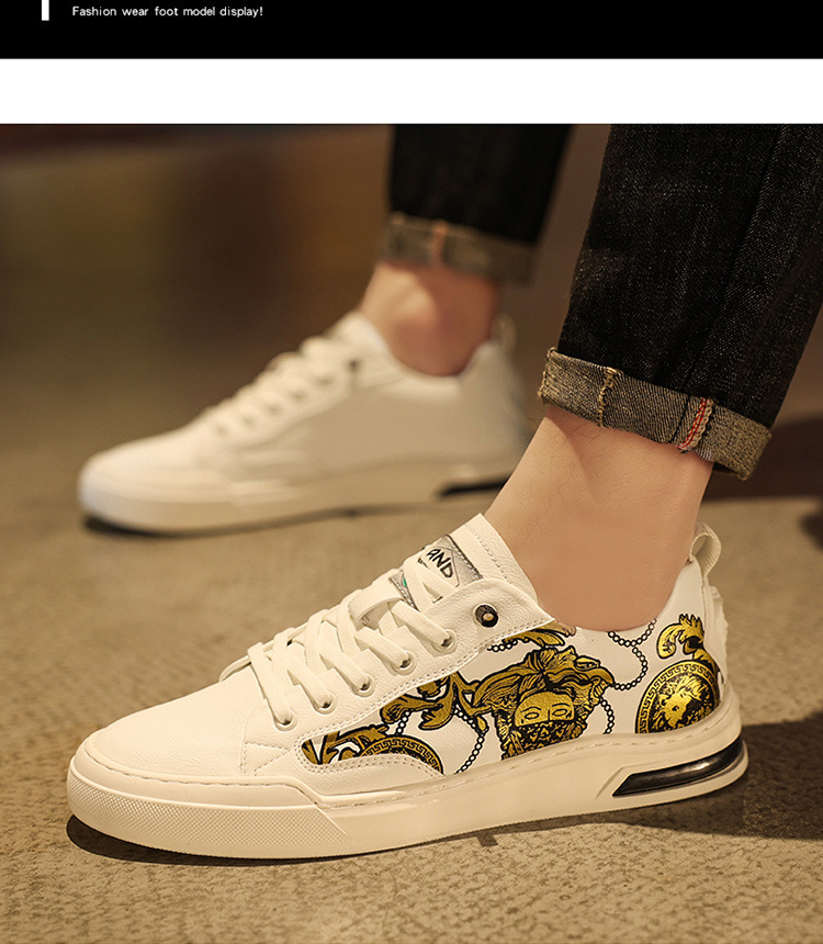 Chaussures pour hommes européens 2023 été nouvelle mode décontracté polyvalent chaussures blanches lumière luxe Medusa chaussures à enfiler_voghion.com