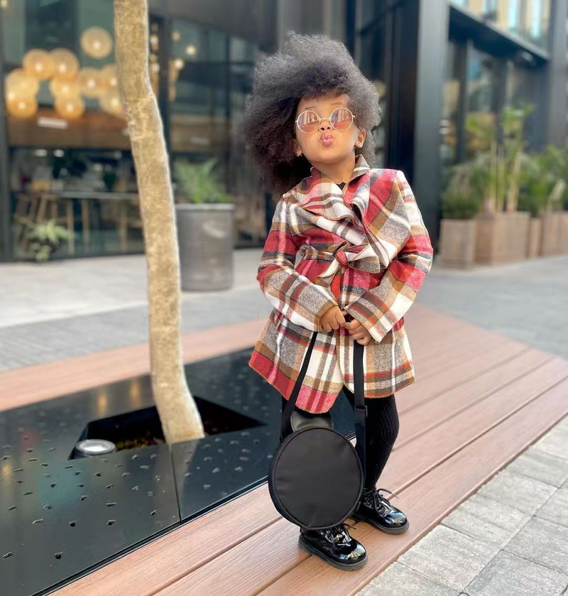 M8080 giacca autunno bambini colletto scozzese neutro top satinato a maniche lunghe trendy stile di media lunghezza_voghion.com