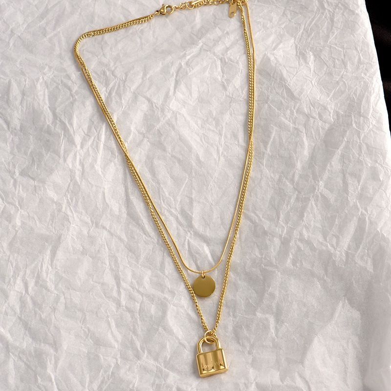 Collana con lucchetto a doppio strato in acciaio al titanio, popolare su Internet, casual alla moda, versatile, cool e indifferente_voghion.com