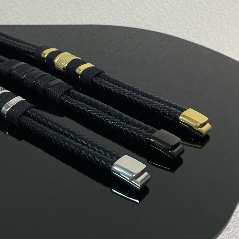 Bracciale casual da uomo, bracciale intrecciato in pelle di mucca in lega retrò a doppio strato, bracciale alla moda da uomo in pelle con fibbia magnetica._voghion.com