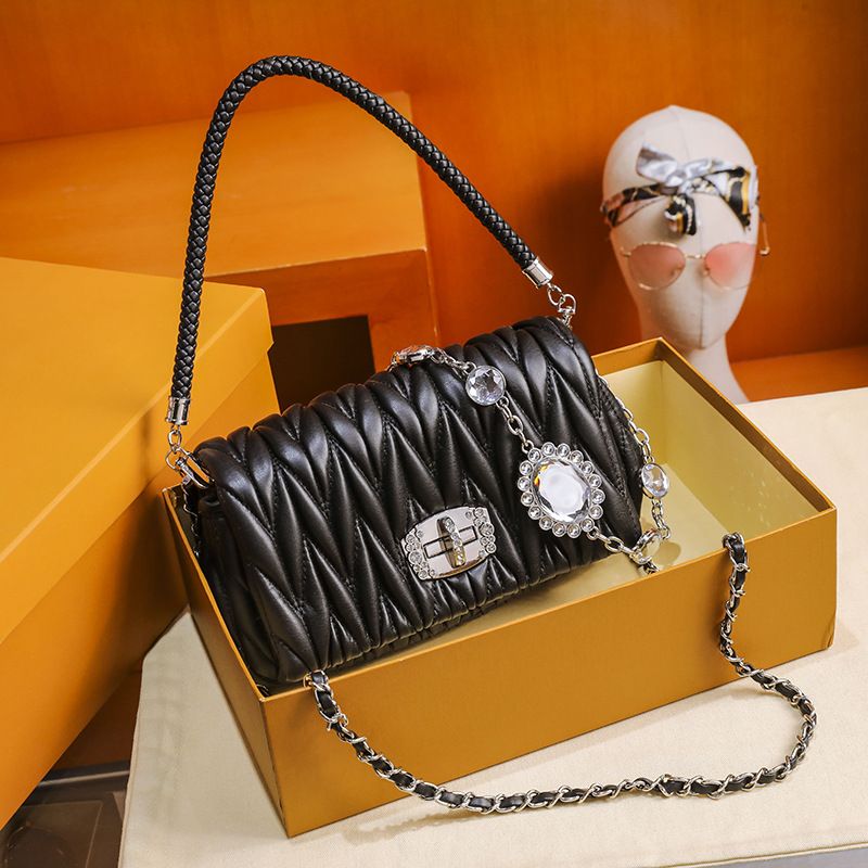 Dames regenboogkleurige gewatteerde geborduurde leren handtas met strass-ketting, kleine glinsterende schoudertas onder de arm_voghion.com