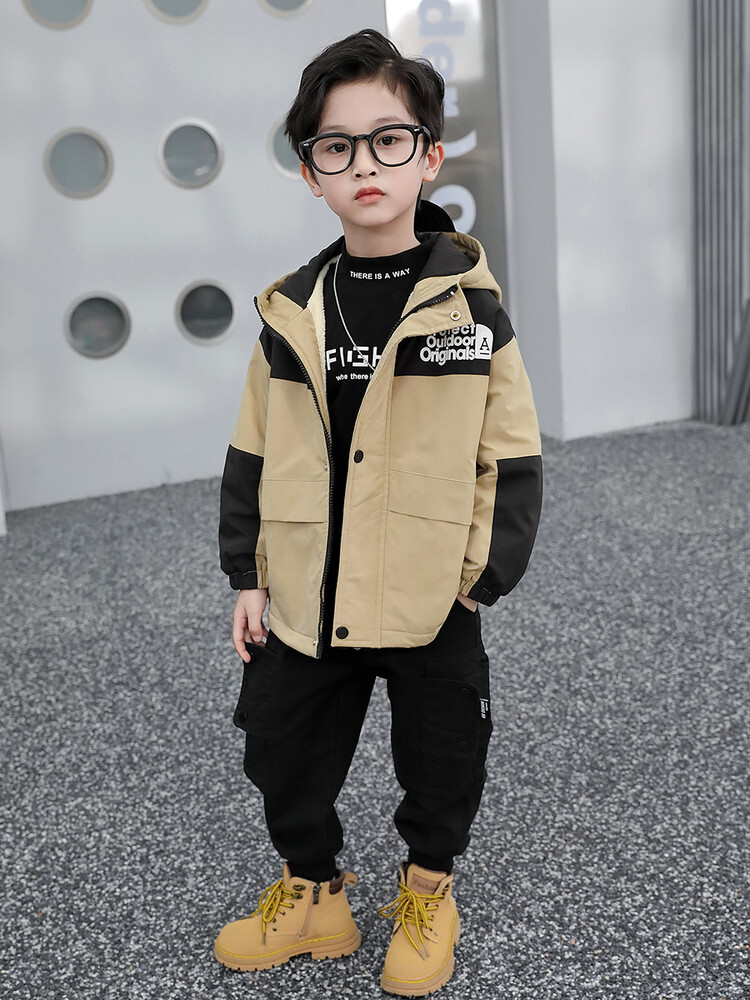 Traje de asalto de retales de color de felpa para niños, abrigo bonito grueso con capucha para otoño e invierno, pequeño y_voghion.com