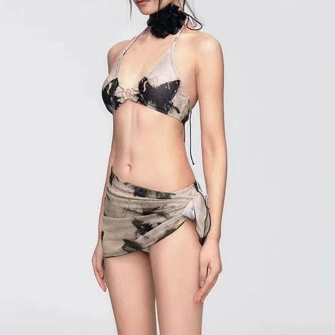 Maillot de bain trois pièces sexy haut de gamme style Wasteland, petite poitrine, push-up, vacances à la plage, sources chaudes, pour femmes_voghion.com