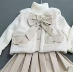 3-teiliges Outfit-Set für Mädchen: Strickjacke mit Schleife + Oberteil mit Zopfmuster + Faltenrock, Winter- und Herbstmode, weich und bequem, Alter 3–8 (100–140 cm), Weiß/_voghion.com