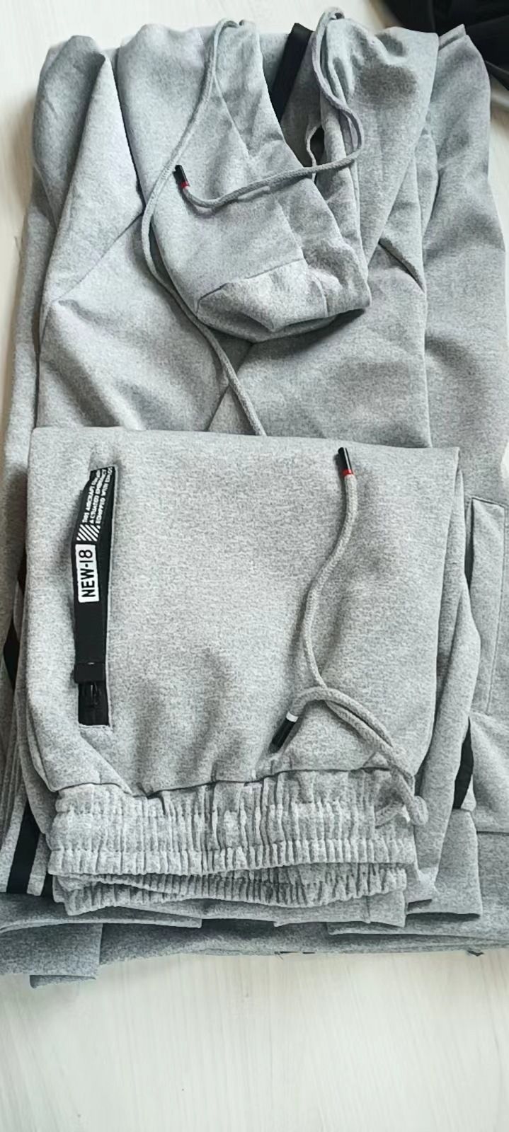 Completo da uomo con felpa con cappuccio impermeabile e pantaloni della tuta – Tuta con cerniera Autumn Air Layer (nero/blu navy/grigio chiaro/rosso, M-XXXL)_voghion.com
