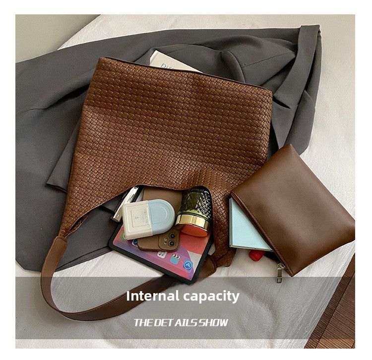 Retro Large-capacity Bag Shoulder Bag Woven Pattern Casual Commuter Tote Bag_voghion.com