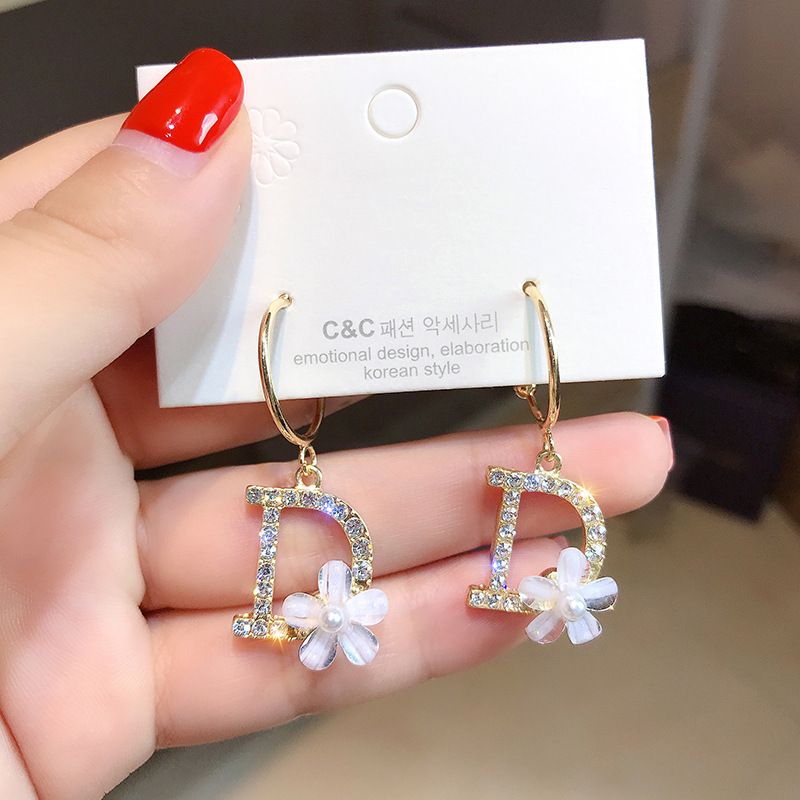 Pendientes de plata con forma de letra D de diamante y aguja, pendientes de flores de color rojo que combinan con todo, nuevos pendientes finos de temperamento a la moda_voghion.com