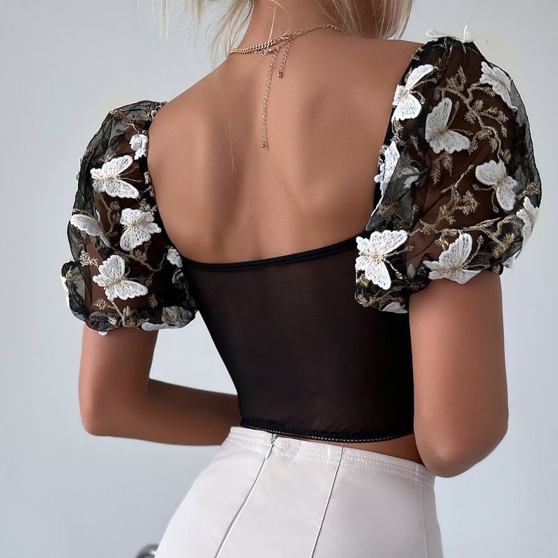 Maglietta da donna a maniche corte con scollo a V e ricami a farfalla, in rete trasparente con cuciture, slim fit_voghion.com