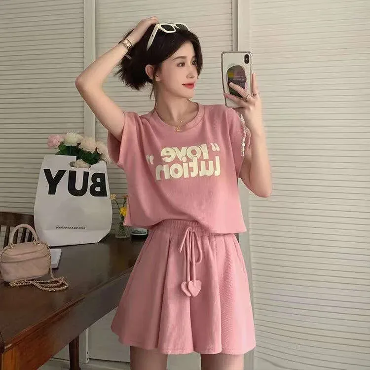 Sweet And Salty Summer 2023 New Casual Sports Style Vest T-Shirt Wide-Leg Shorts Two-Piece Set For Women_voghion.com