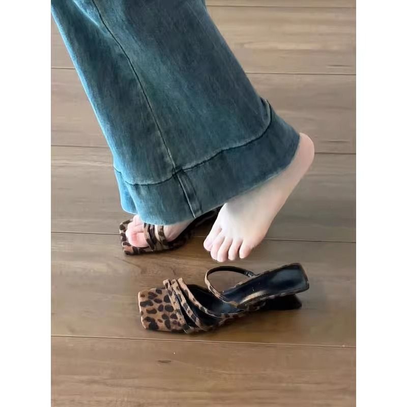 Keilabsatz Leopardenmuster Französischer Stil Atemberaubende kleine Feenschuhe Neue Sommer Outdoor High Heel Elegante Sandalen_voghion.com