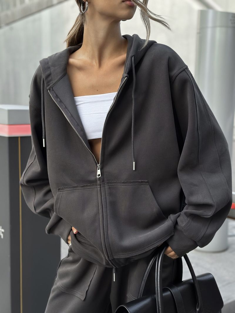 Completo due pezzi casual da strada, con giacca, cravatta, pantaloni a gamba larga, manica lunga, cerniera e tinta unita_voghion.com