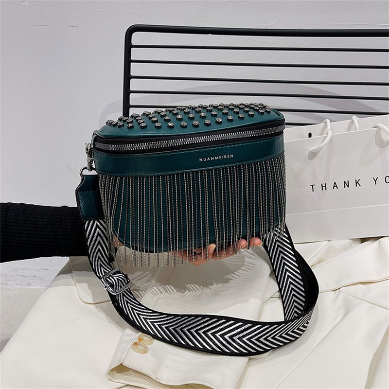 Luxus Frau Brust Mode Quaste Leder große Kapazität Crossbody Sling Frauen Taille Tasche Casual Niet Design Reise Sac_voghion.com