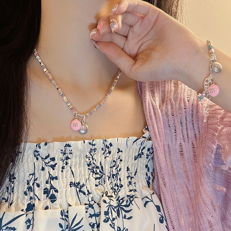 Collana con ciondolo piccolo fai da te M Bean colorato, stile coreano, versione femminile, collana estiva, colore rosa, catena per clavicola_voghion.com