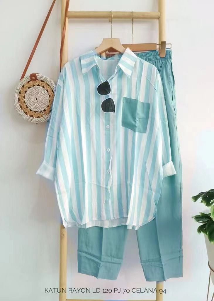 Damen Frühling und Sommer Große Größe Lockeres Temperament Freizeitstil Altersreduzierender Gestreifter Langarm-Mode-Sportanzug_voghion.com