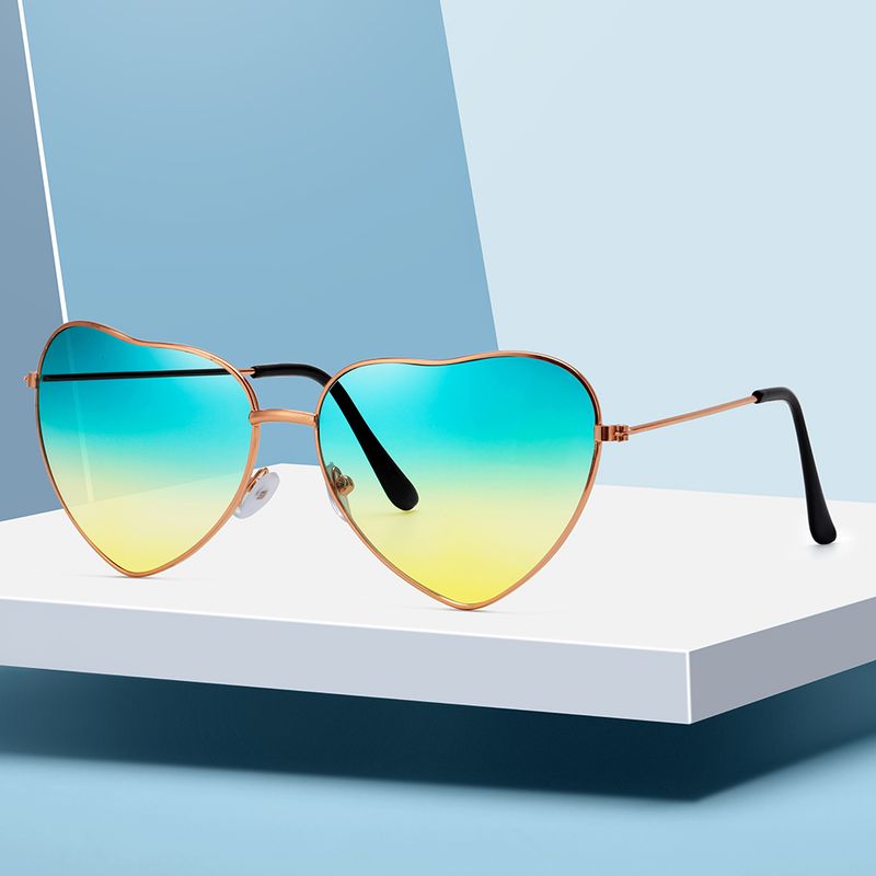1PC Women Heart Shape Sunglasses Brand Designer Men Metal Frame Sun Glasses Vintage Gradient Ocean Lenses UV400 Shades_voghion.com