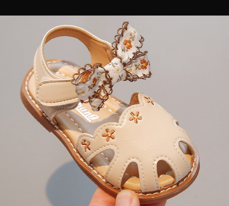 Mädchen Sandalen Prinzessin Baotou 2023 Sommer Neue aushöhlen Chinesischen Stil Gestickte Weiche Sohle Mode Koreanische Ausgabe_voghion.com