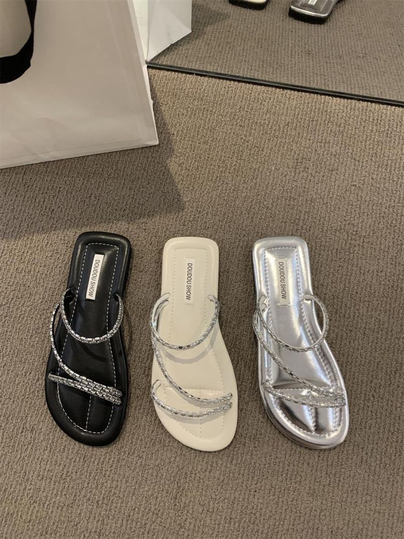 Sandali da donna di grandi dimensioni, piedi larghi e paffuti, scarpe da donna per l'estate 2025, nuovi sandali argentati a fondo piatto, semplici_voghion.com