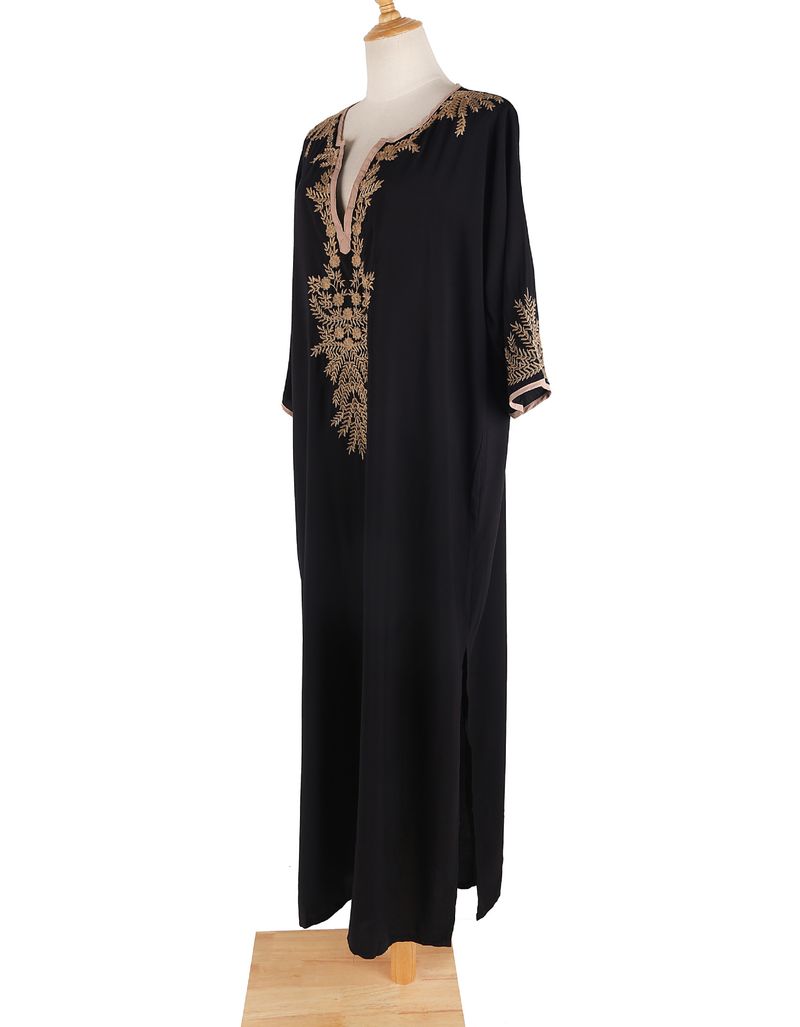 "Elegantes, besticktes Strandkleid – Langer Cardigan mit Schlitzrock für Resort, Pool und Bikini"_voghion.com