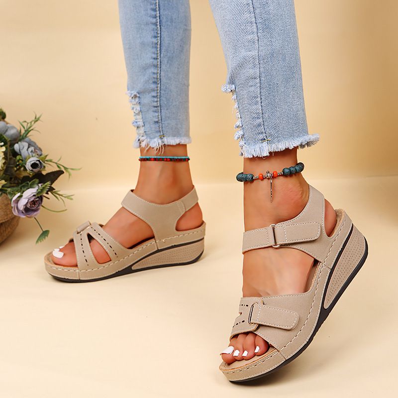 Nuovi sandali stile romano con bocca di pesce grandi casual 2024 Capispalla da donna in velcro Shake Line Shoes_voghion.com