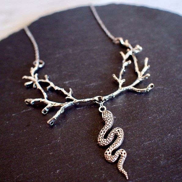 Colliers Gothique Serpent Fantaisie Forêt Brindilles Collier_voghion.com