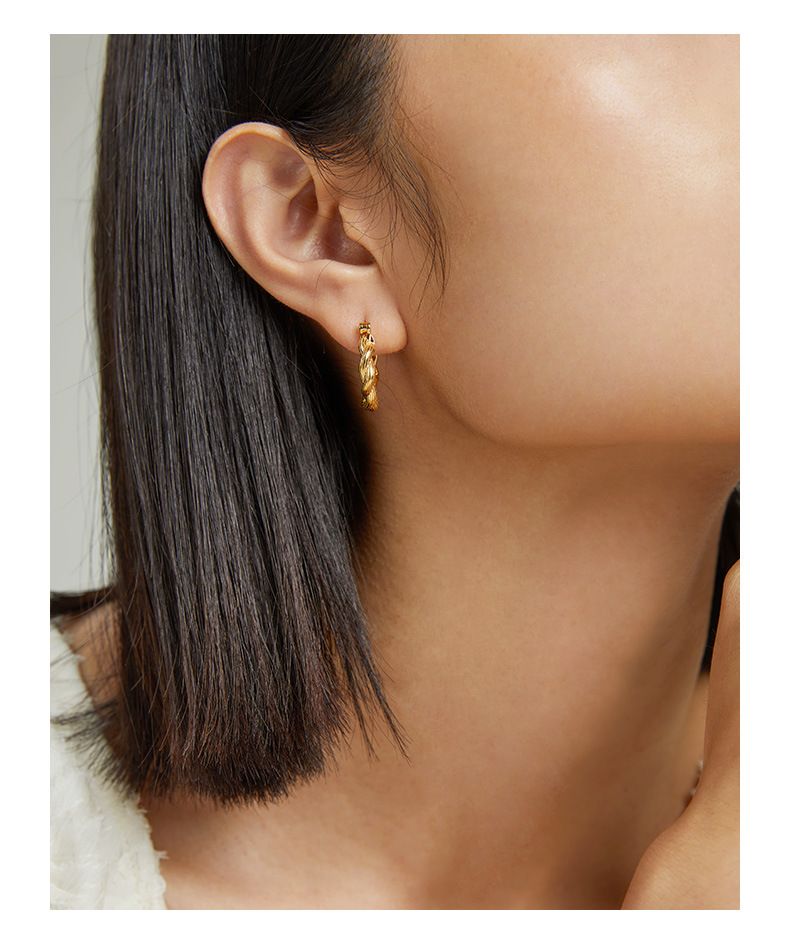 Orecchini a cerchio in argento sterling S925 con design di nicchia alla moda, orecchini di lusso leggeri e di alta qualità, approvati da celebrità di Internet_voghion.com